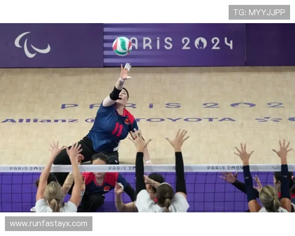 杰克·亚历克西闪耀世界游泳锦标赛，勇夺金牌振奋人心