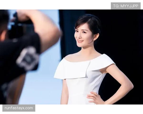 谢娜·杰克澳大利亚游泳新突破:勇夺国际赛事金牌,展现强劲实力