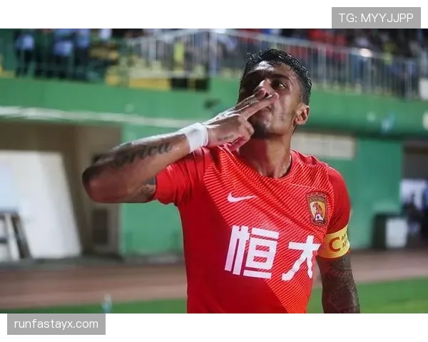 金玟哉国家队关键时刻失误引争议 球迷呼吁提升表现