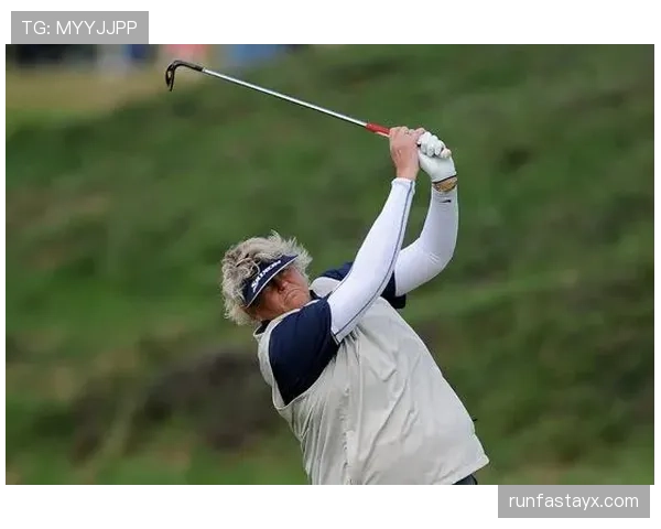 戴维斯高效逼抢助力球队防守跃升，竞技水平迈上新台阶