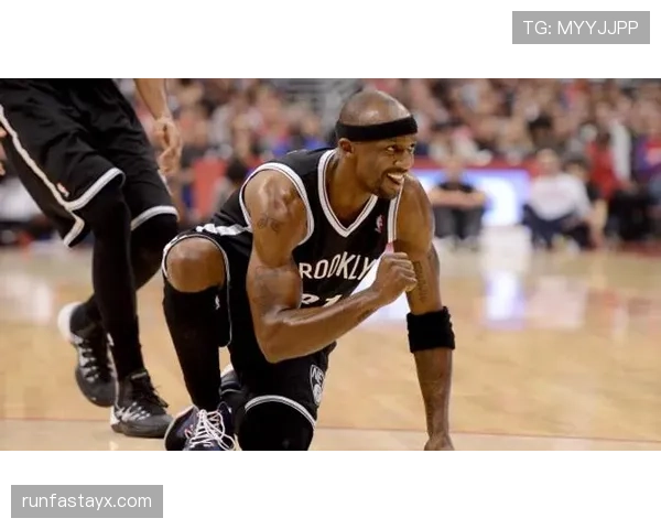 贾森·特里无球跑动拉开空间助队提升外线三分命中率